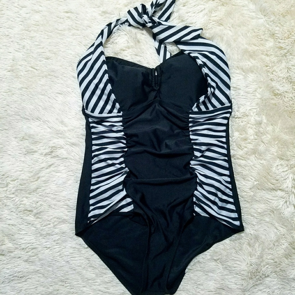 Forever21 one piece swimsuit